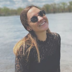 Meet your Posher, Abby